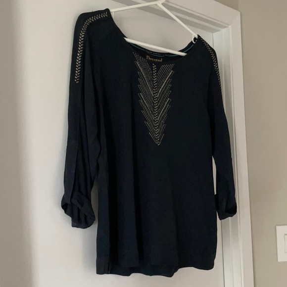 10 Feet Black Blouse - Picture 1 of 4